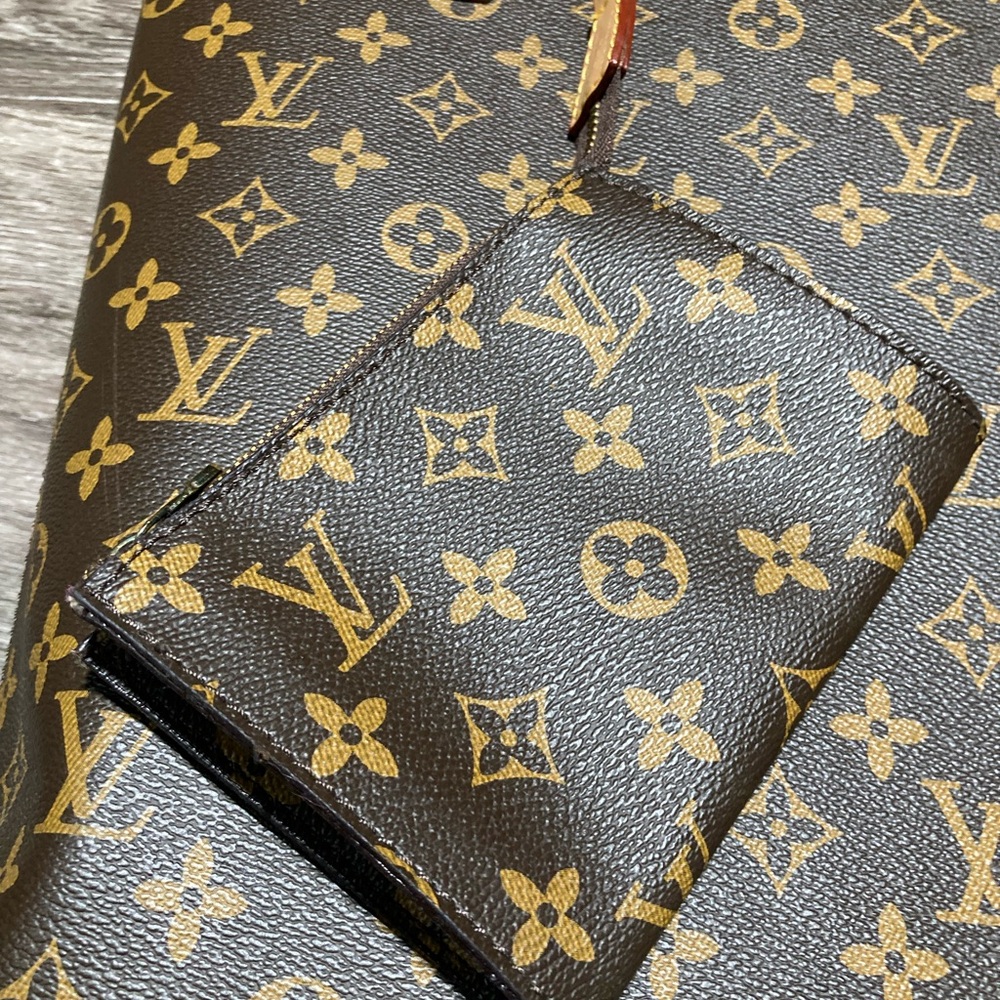 Louis Vuitton Monogram Canvas Tote with Tan Trim and Gold Hardware - Picture 4 of 14